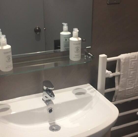 חדר סטנדרט יחיד, Caledonian Hotel  A Bespoke Hotel’