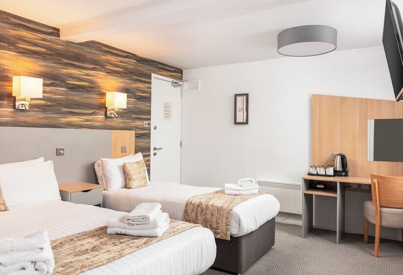 חדר סטנדרט לשלושה, Caledonian Hotel  A Bespoke Hotel’