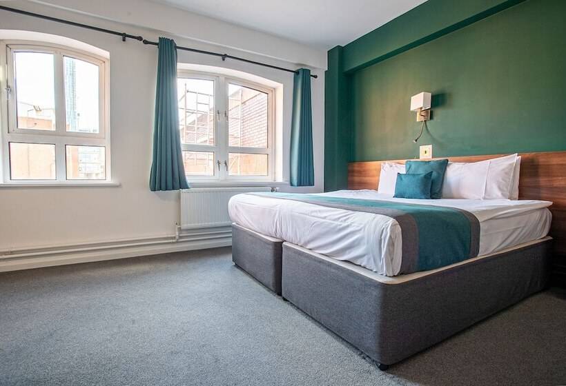 חדר סטנדרט, Castlefield