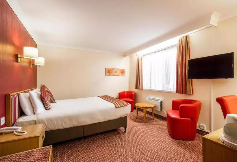 キングサイズベッドのスタンダードルーム, Comfort Inn Arundel