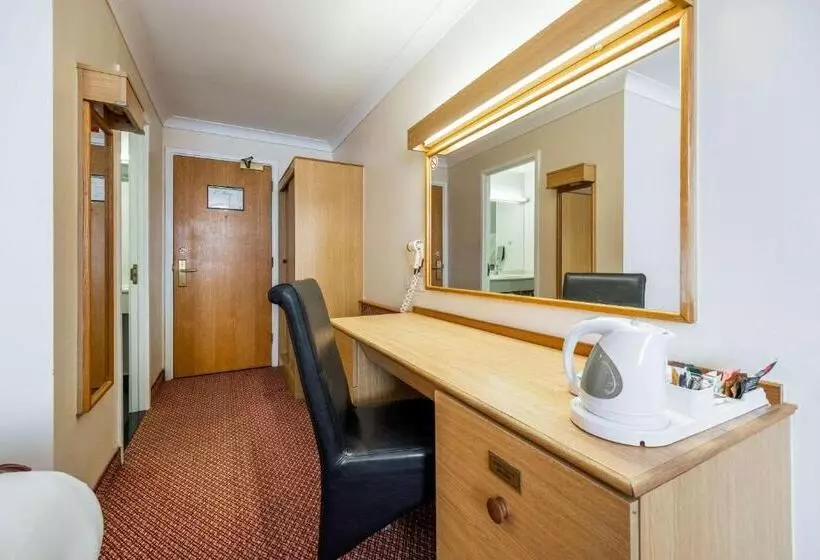 キングサイズベッドのスタンダードルーム, Comfort Inn Arundel