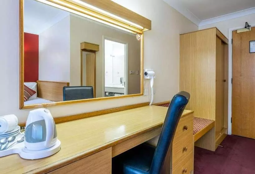 スタンダードトリプルルーム, Comfort Inn Arundel