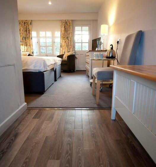 标准房带园景, Crown And Castle