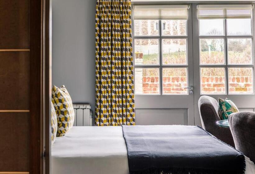 标准间带露台, Crown And Castle