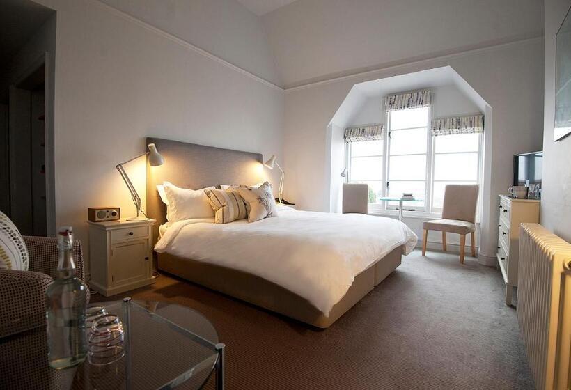 带大床的高级房间, Crown And Castle