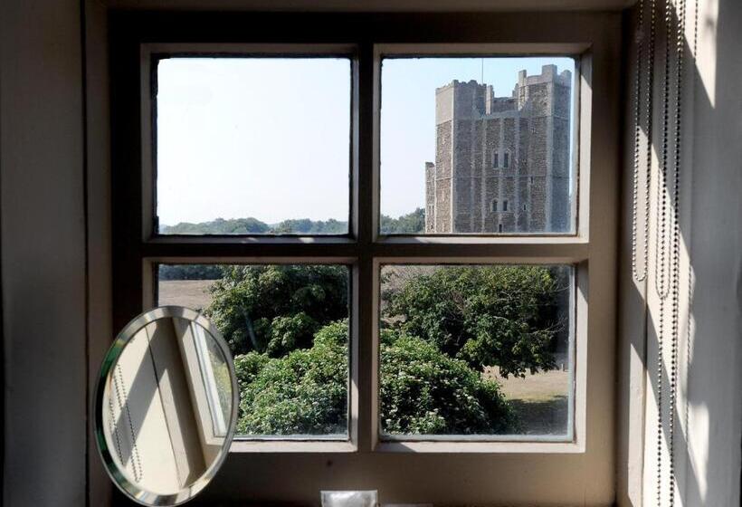 带大床的高级房间, Crown And Castle