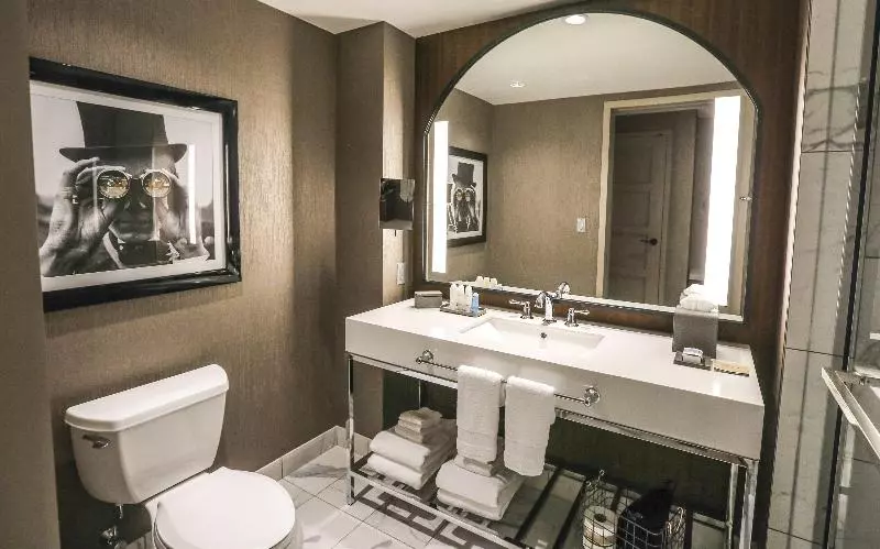 Deluxe Suite King Bed, Crowne Plaza Harrogate, An Ihg