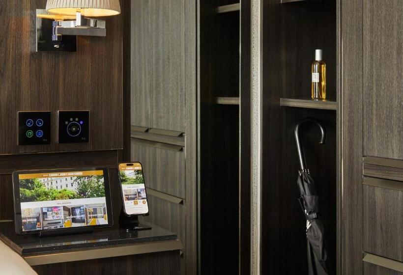 带大床的标准间, Eccleston Square