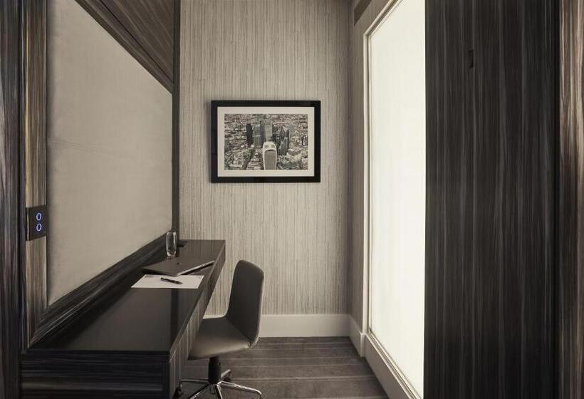 带大床的高级房间, Eccleston Square