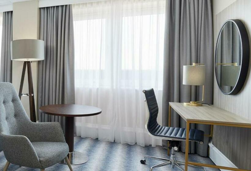 キングサイズベッドのスタンダードルーム, Leonardo Royal Southampton Grand Harbour