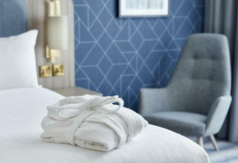 Номер Superior Кровать Кинг, Leonardo Royal Southampton Grand Harbour