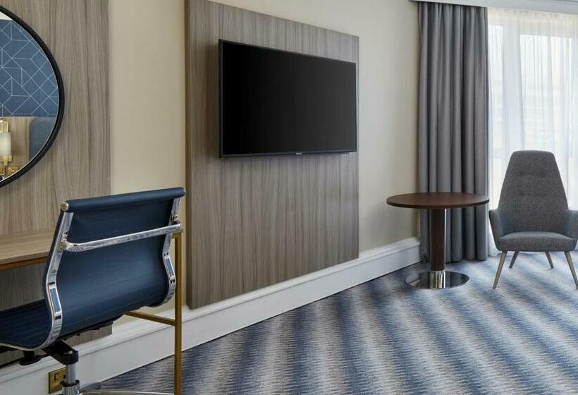 キングサイズベッドのスーペリアルーム, Leonardo Royal Southampton Grand Harbour