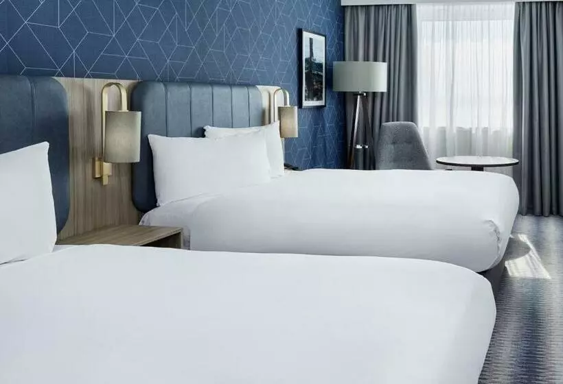 اتاق استاندارد سه نفره, Leonardo Royal Southampton Grand Harbour