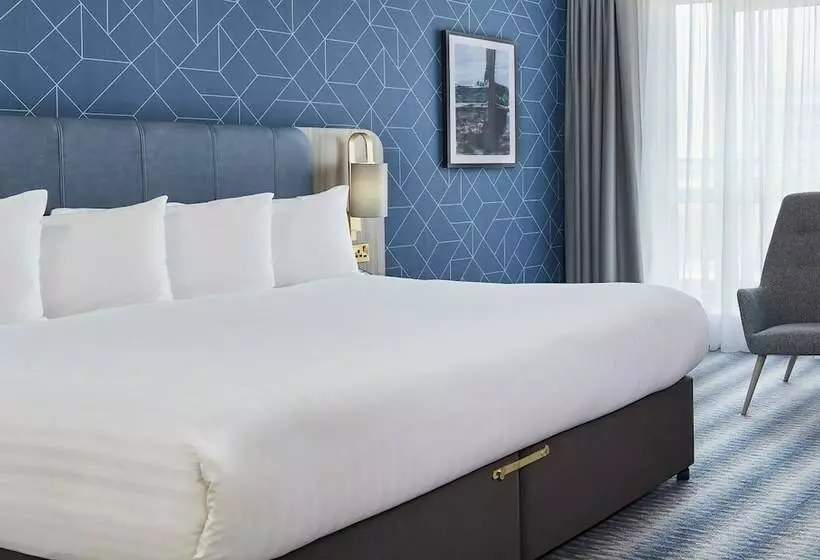 سوییت جونیور, Leonardo Royal Southampton Grand Harbour