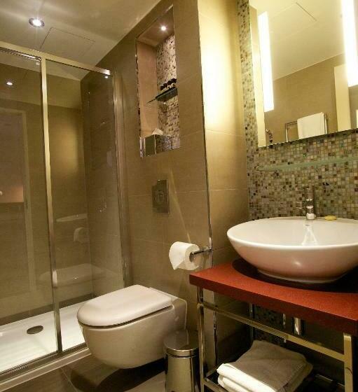 Basic Room, The Belgrave