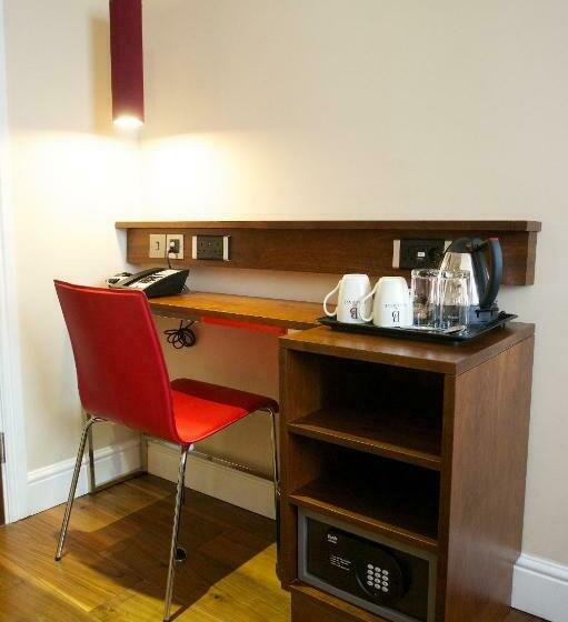 Basic Room, The Belgrave