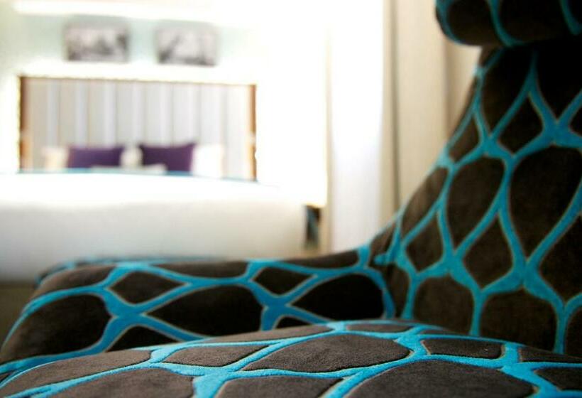 Deluxe Room, The Belgrave