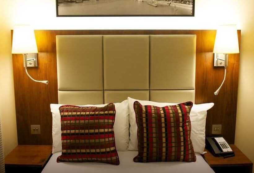 Basic Room, The Belgrave