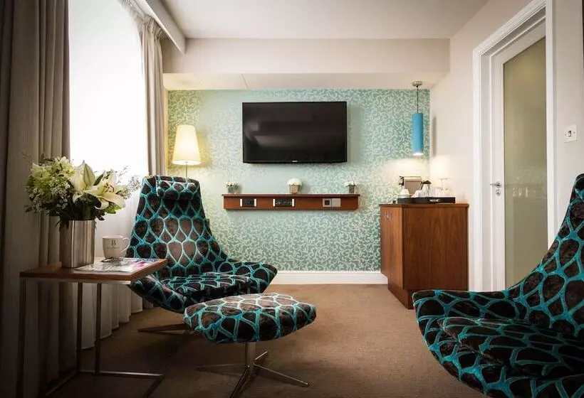 Deluxe Room, The Belgrave