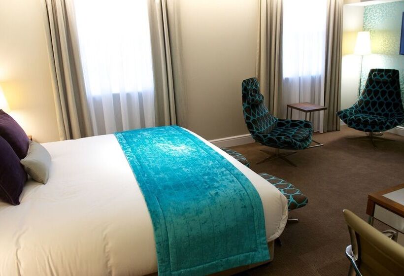 Deluxe Room, The Belgrave