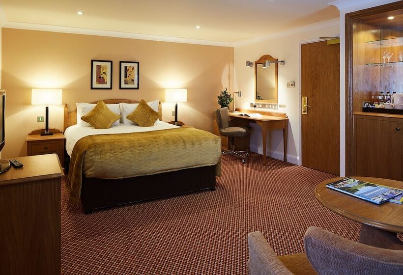 エクゼクティブルーム, The Bull