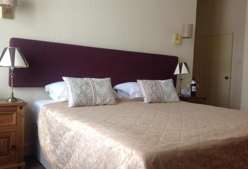 Номер Стандарт, The George