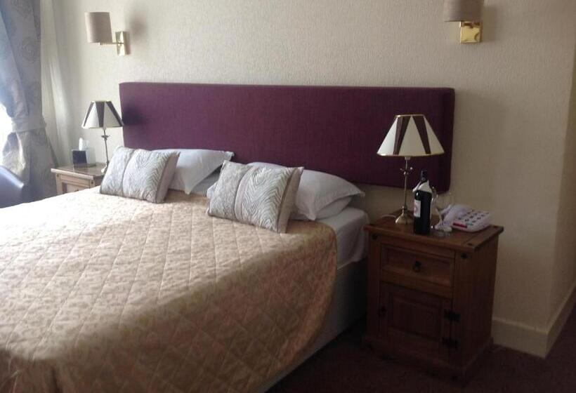 Номер Стандарт, The George