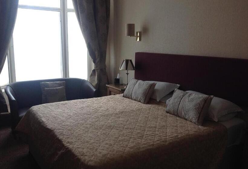 غرفة قياسية, The George