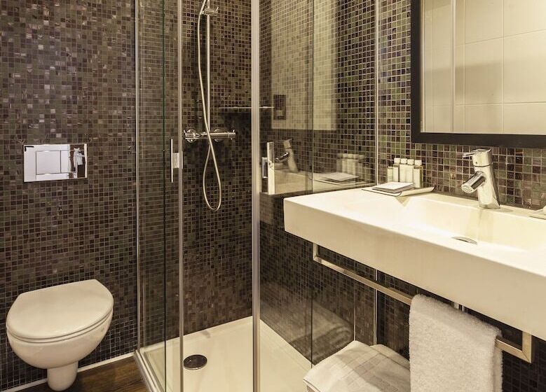 标准单人间, The Caesar