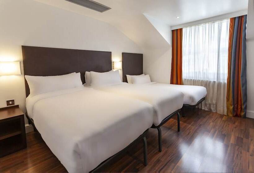 家庭间, The Caesar