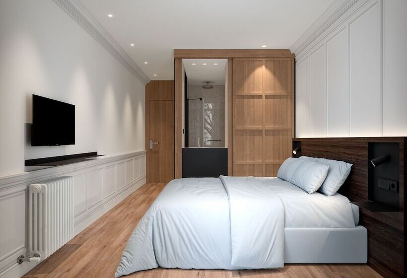 标准单人间, The Caesar