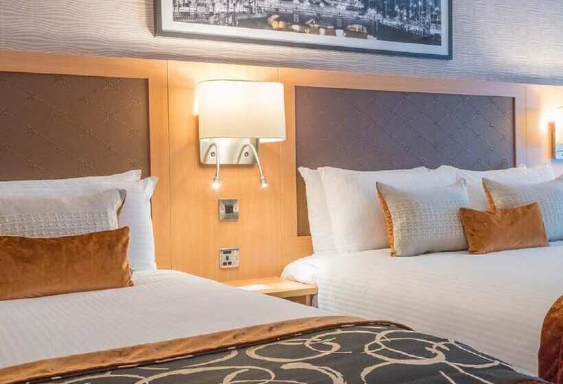 חדר משפחתי, Clayton Hotel, Manchester Airport