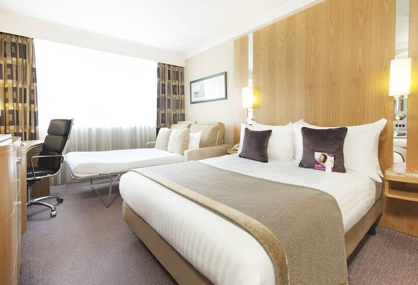 スタンダードルーム, Crowne Plaza Reading