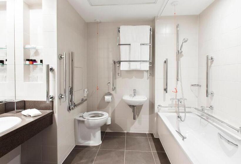 Номер Стандарт Адаптированный для Инвалидов, Crowne Plaza Reading