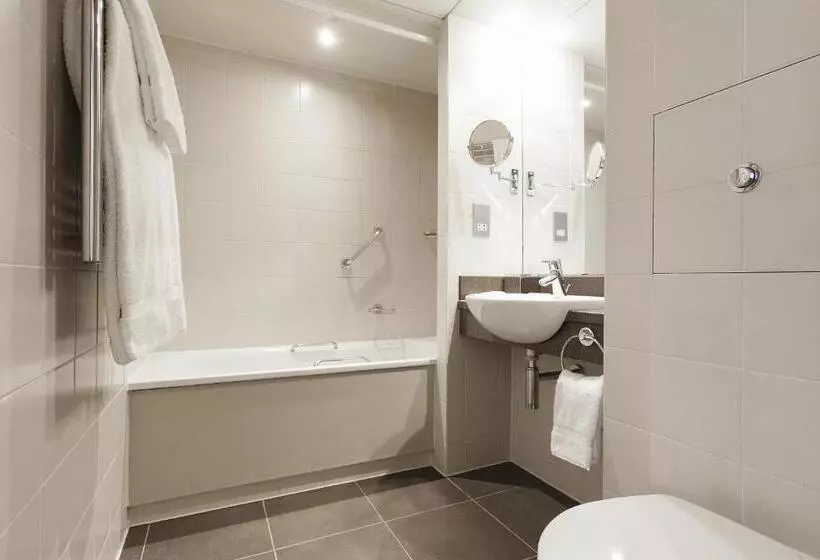 Suite Executiva amb Balcó, Crowne Plaza Reading