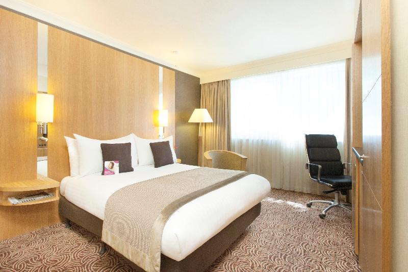 身障者適用スタンダードルーム, Crowne Plaza Reading