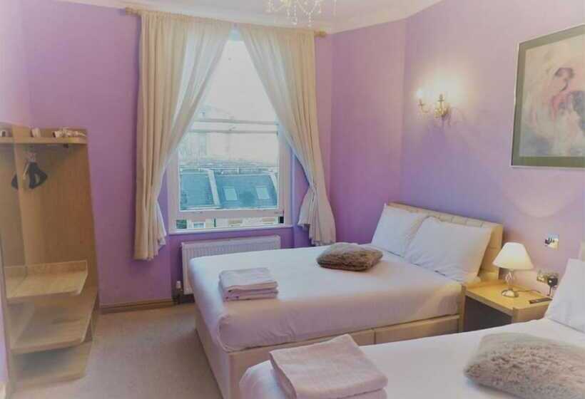 חדר סטנדרט לארבעה, Lancaster Court