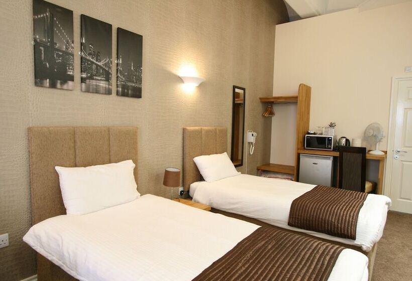 חדר סטנדרט, New County Hotel & Serviced Apartments By Roomsbooked