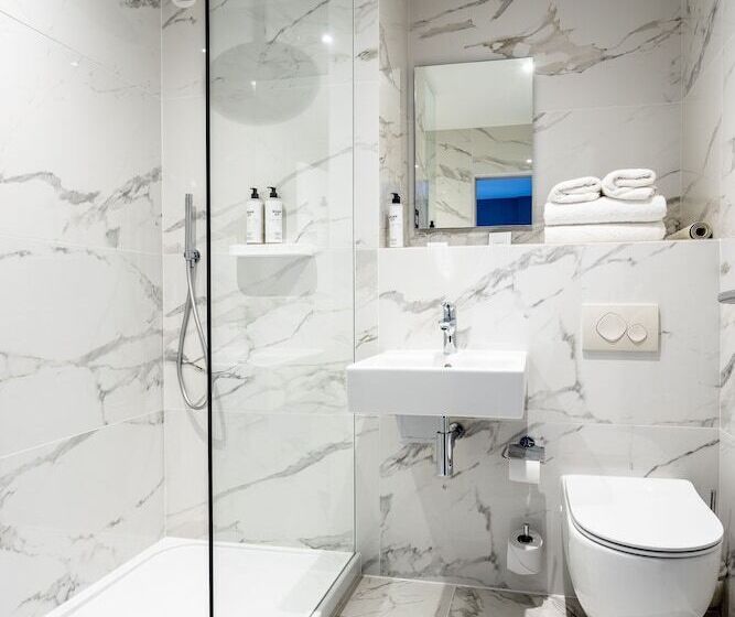 Семейный Номер, Palm Court