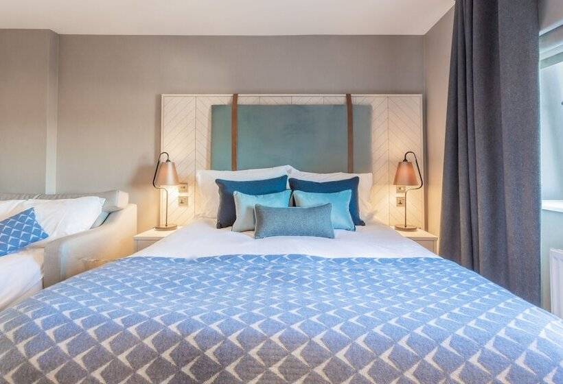 Семейный Номер, Palm Court