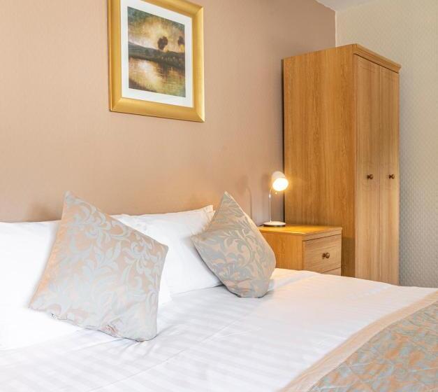 标准间, Pettifers Freehouse