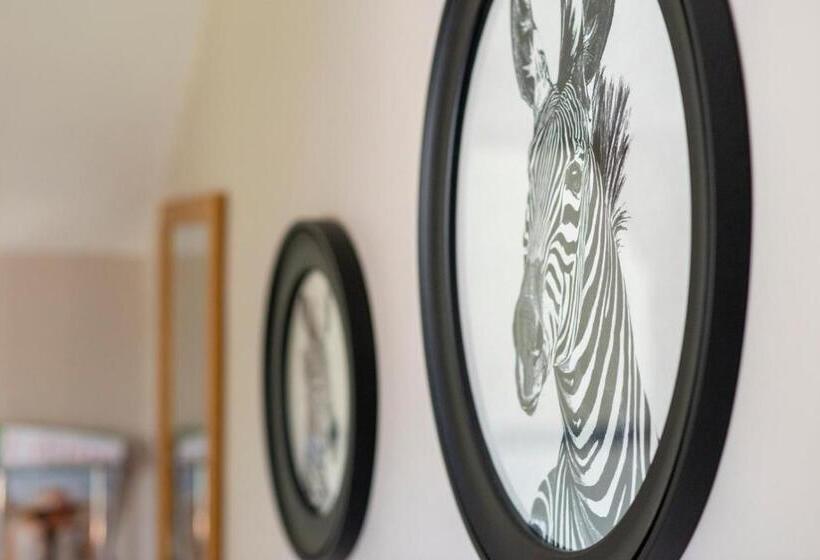 标准间, Pettifers Freehouse