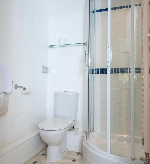 标准单人间, Pettifers Freehouse