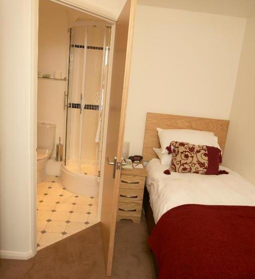 غرفة قياسية فردية, Pettifers Freehouse