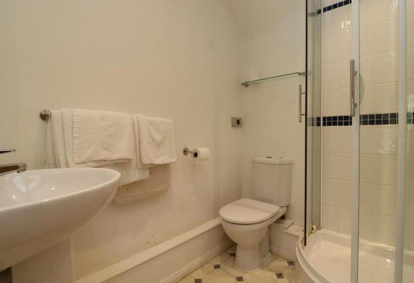 标准间, Pettifers Freehouse