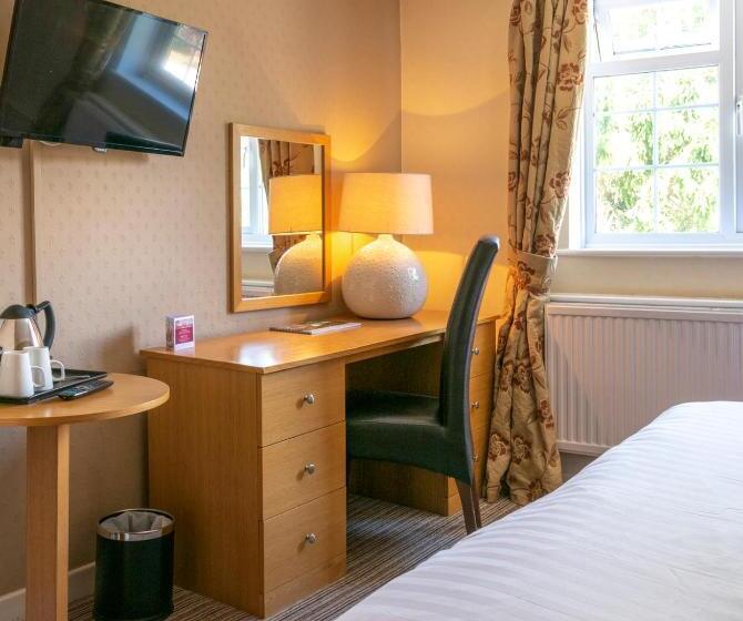 غرفة قياسية, Pettifers Freehouse