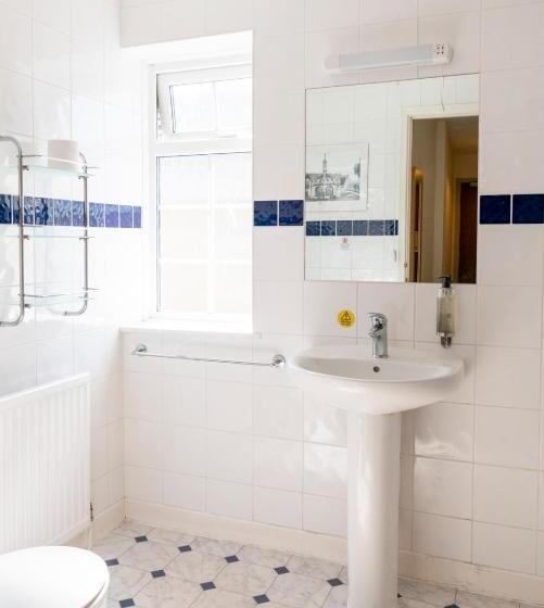 标准间, Pettifers Freehouse