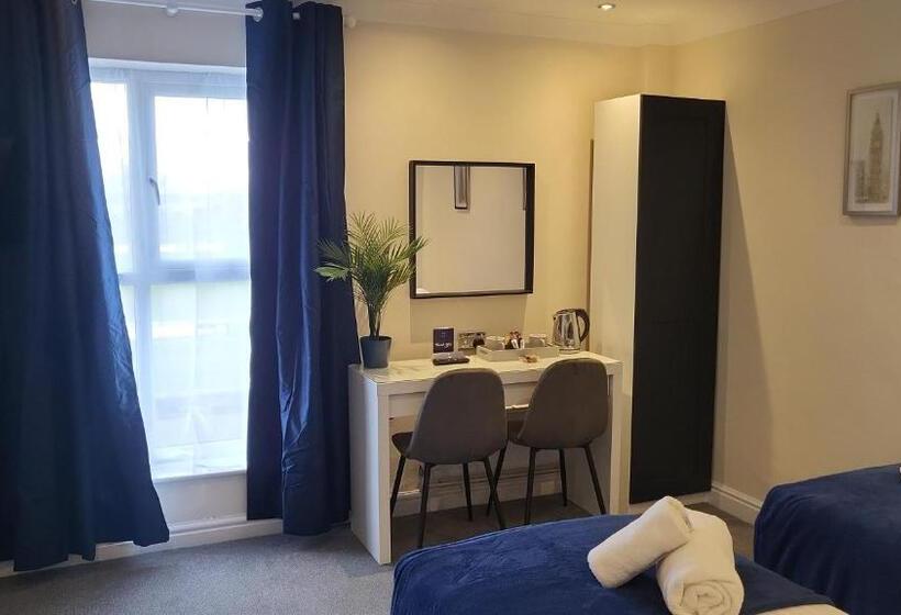 스탠다드 룸, The Hillcrest