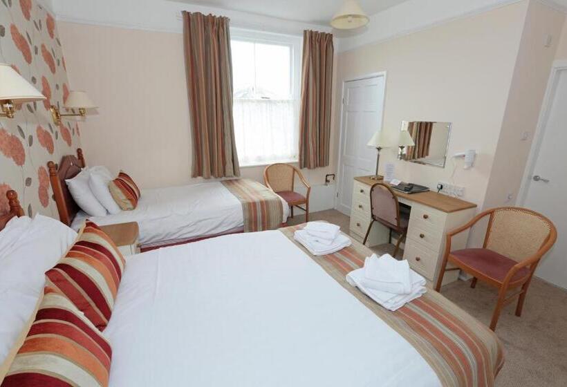 Семейный Номер, Lion Hotel & Studio Apartments