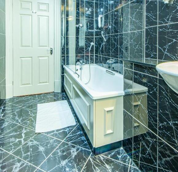 行政房间, The Midland